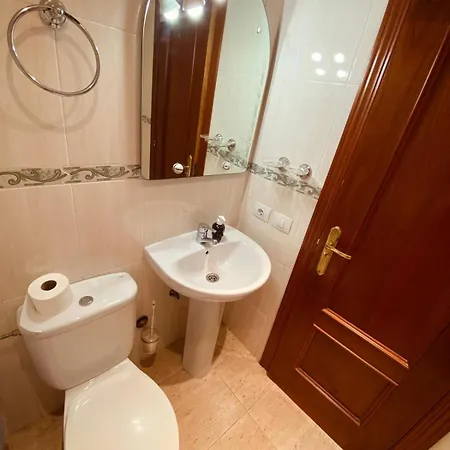 Alojamento de Acomodação e Pequeno-almoço Cozy In Shared - Shared Bathroom